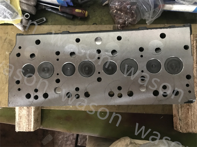 4BD2 Cylinder Head Assembly