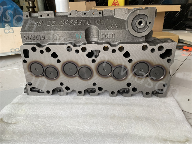 4BT3.9 Cylinder Head Assembly