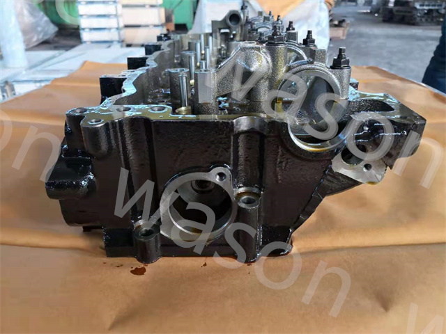 4HL1 Cylinder Head Assembly