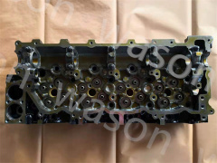 4HL1 Cylinder Head Assembly