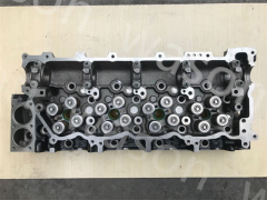 4HK1 Cylinder Head Assembly