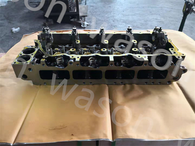 4HL1 Cylinder Head Assembly