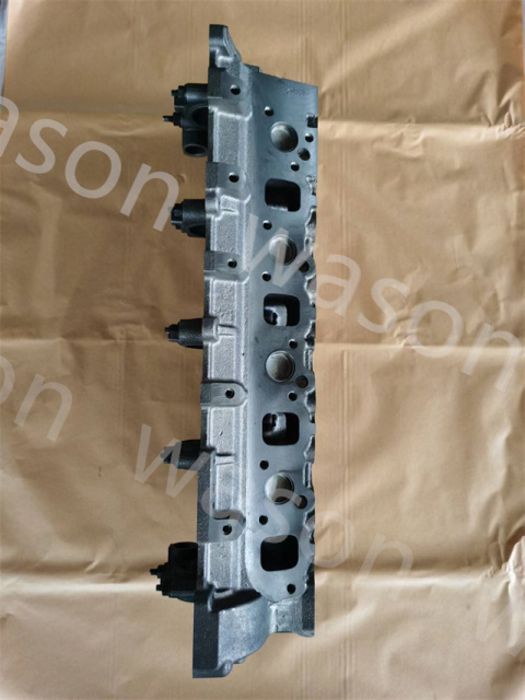 4HE1T Engine Cylinder Head assembly