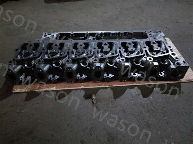 6BT Cylinder Head Assembly