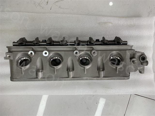 4Y Cylinder Head Assembly