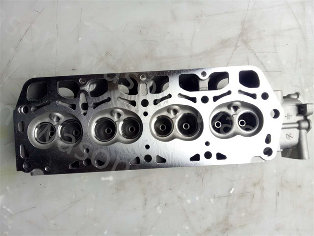 4Y Cylinder Head Assembly