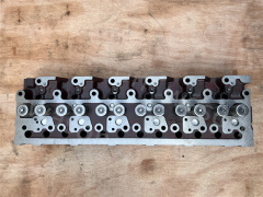 6D95 Cylinder Head