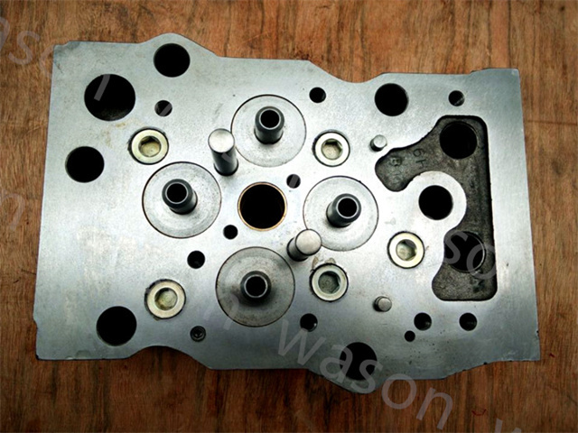 6D170 Cylinder Head