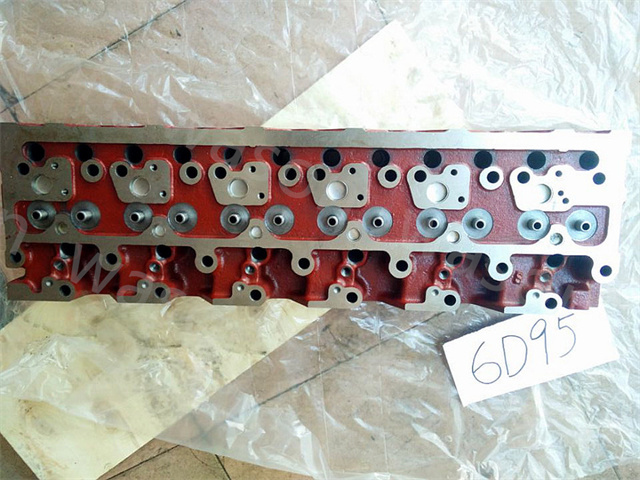 6D95 Cylinder Head