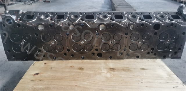 6WG1 Cylinder Head Assembly