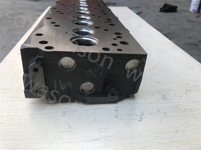 6D108 Cylinder Head Assembly