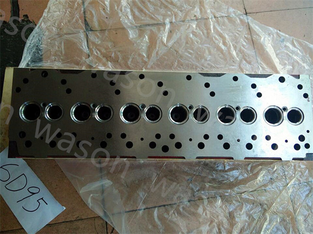 6D95 Cylinder Head