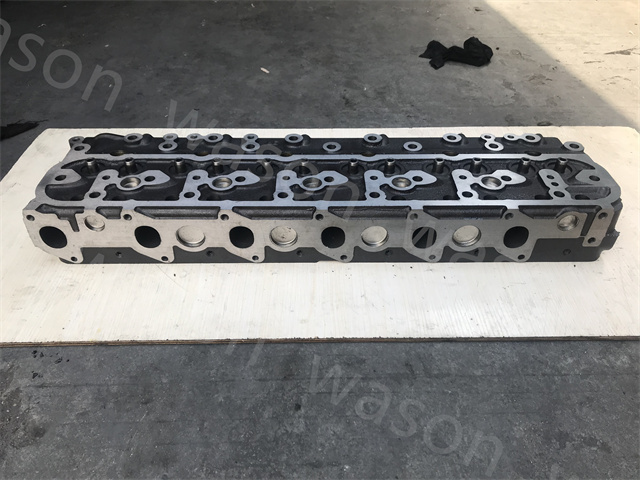 6D110 Cylinder Head Assembly