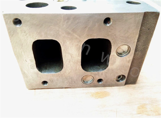 6D170 Cylinder Head