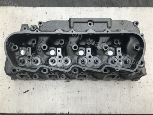 3204 3208 Cylinder Head 2W7165