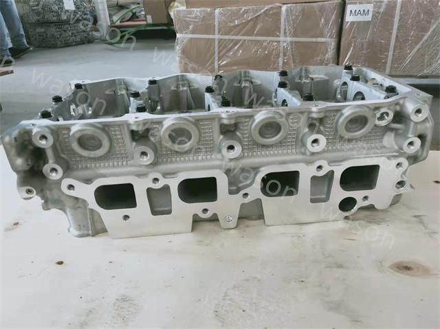 YD25 Cylinder Head Assembly
