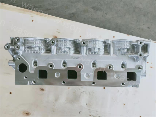 YD25 Cylinder Head Assembly