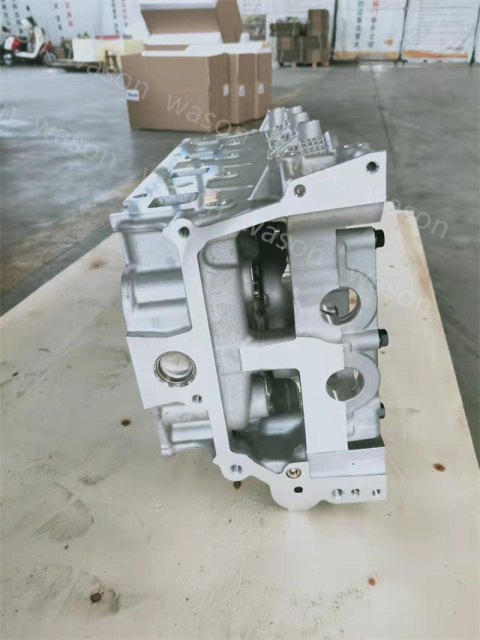 YD25 Cylinder Head Assembly
