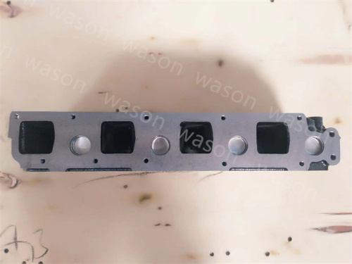 W04C Cylinder Head Assembly