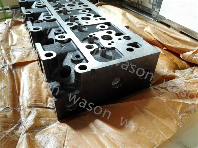4D95S Cylinder Head Assembly