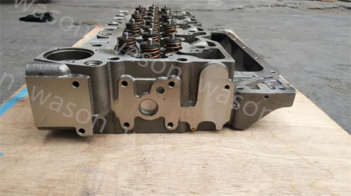 4D107 Cylinder Head 4941495