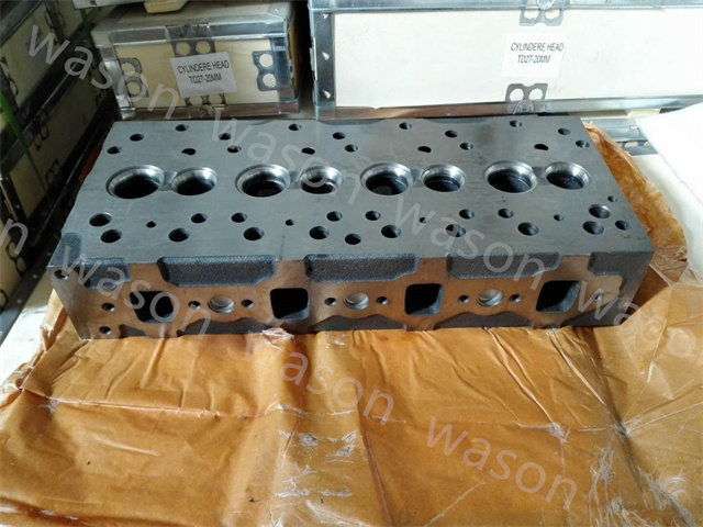 4D95S Cylinder Head Assembly