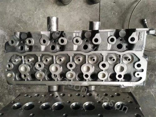 4D34T Cylinder Head Assembly
