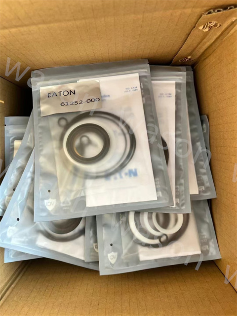 Eaton Hydraulic Pump Seal Kit  60540-000 61329-000