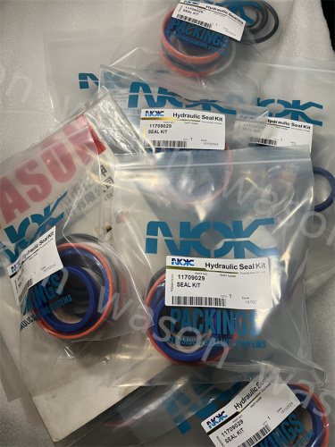 VOE 11709029 Steering Cylinder Kit for L150E L150F