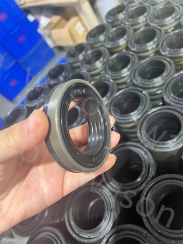 Oil Seal   47634856  84552375