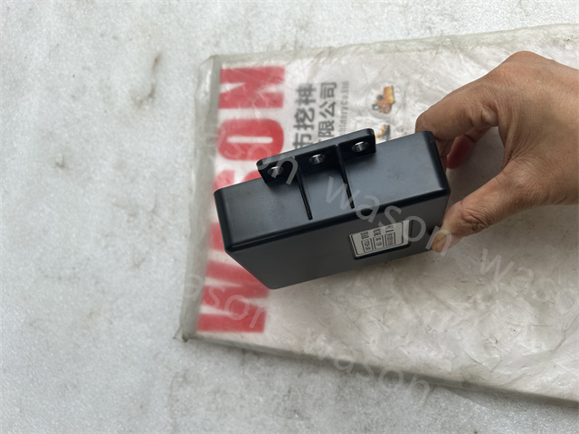 Excavator Controller DX DX55 Control Unit K1025101B 12V Relay and Micro Switch