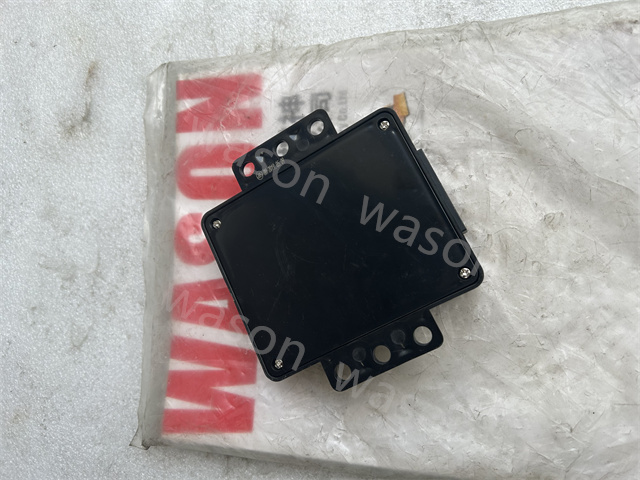 Excavator Controller DX DX55 Control Unit K1025101B 12V Relay and Micro Switch