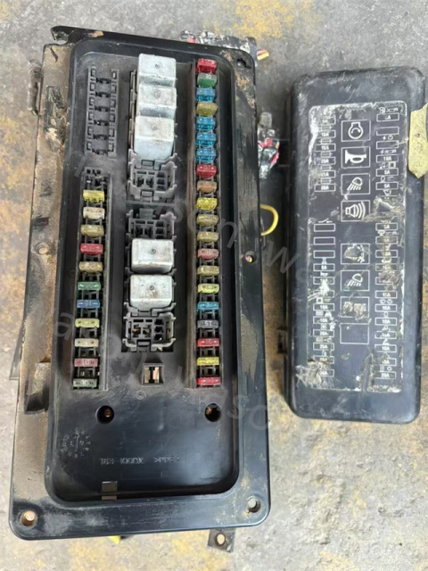 E306/E307/E308C/D Excavator Fuse Box Assy 183-1000 197-4330 213-0772