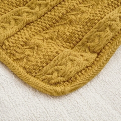 Acrylic Cable Knit Sherpa Throw Blanket