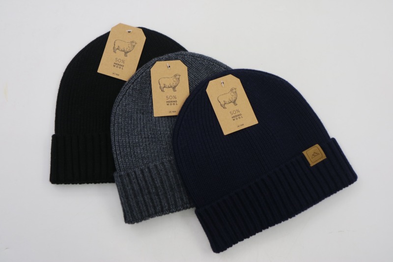 Promotional Top Quality Merino Wool Beanie Custom Hat for Cold Winter with Folded Leather Patch for Men | Sewingman