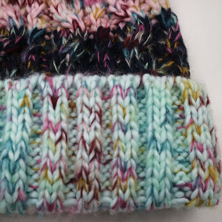 womens chunky knit beanie