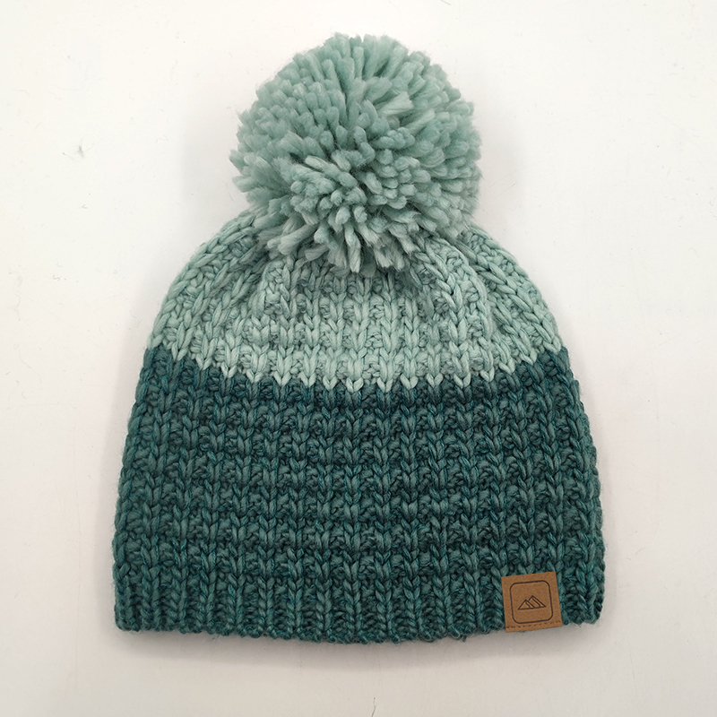 Children pompom beanie