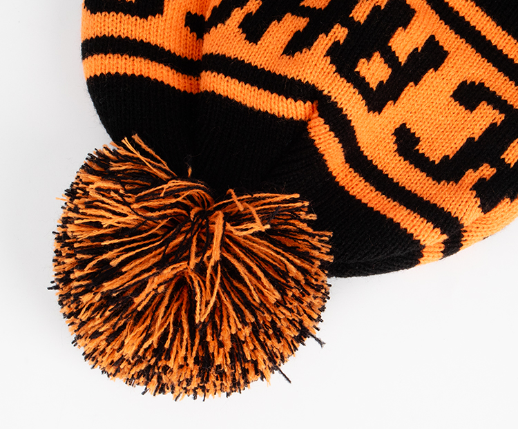 sport-jacquard-pom-beanie