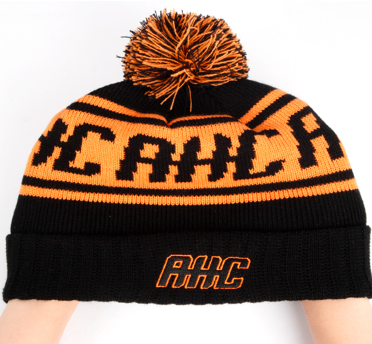 sport-jacquard-pom-beanie