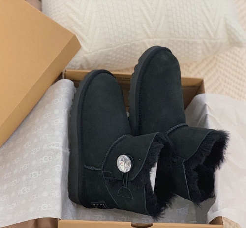 UGG Winter Boot for woman 2022 New with silver botton