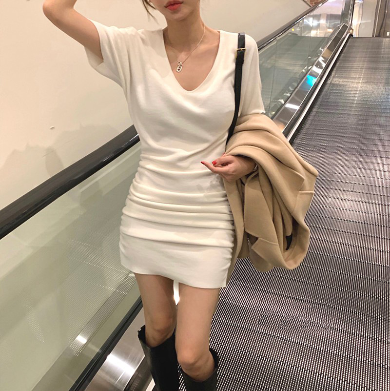 壓褶下擺好穿不緊繃V領打底短袖連衣裙21040601