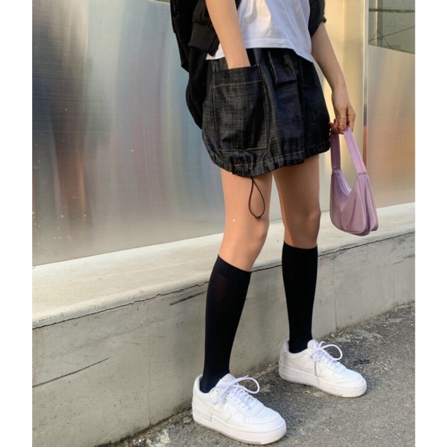 设计感花苞型下摆抽绳设计侧口袋复古牛仔短款半身裙21042106