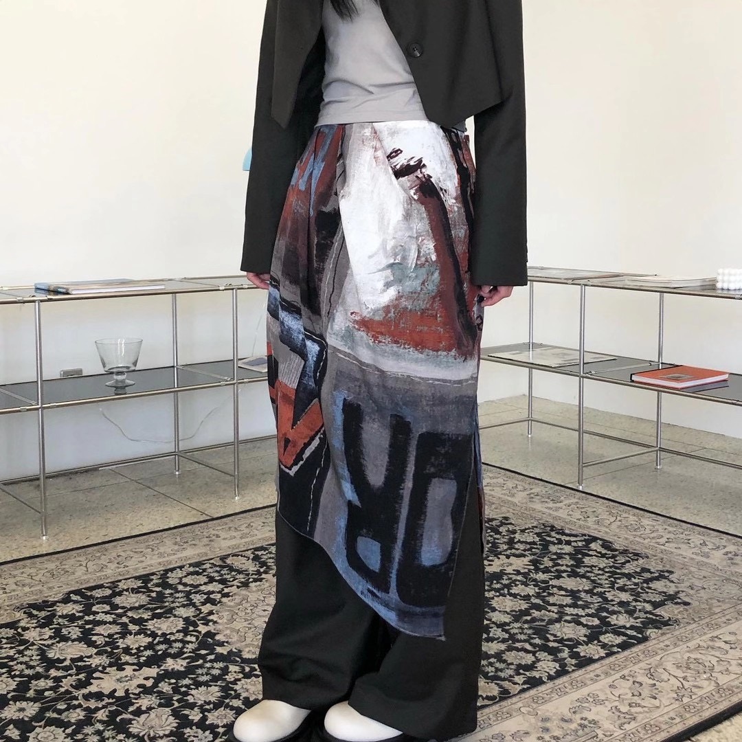 小眾復古藝術印花百搭外穿中長裙兩側開衩不規則半身裙21042110