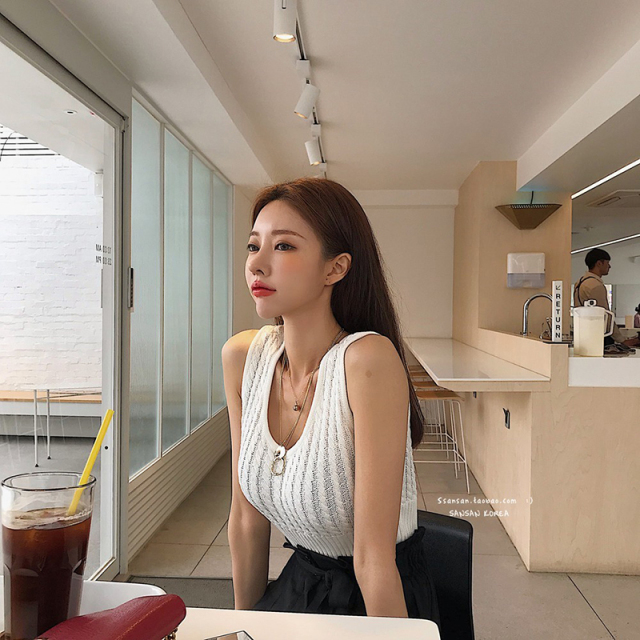 韓國可外穿新款短款針織背心修身性感無袖打底外穿上衣女潮21043005