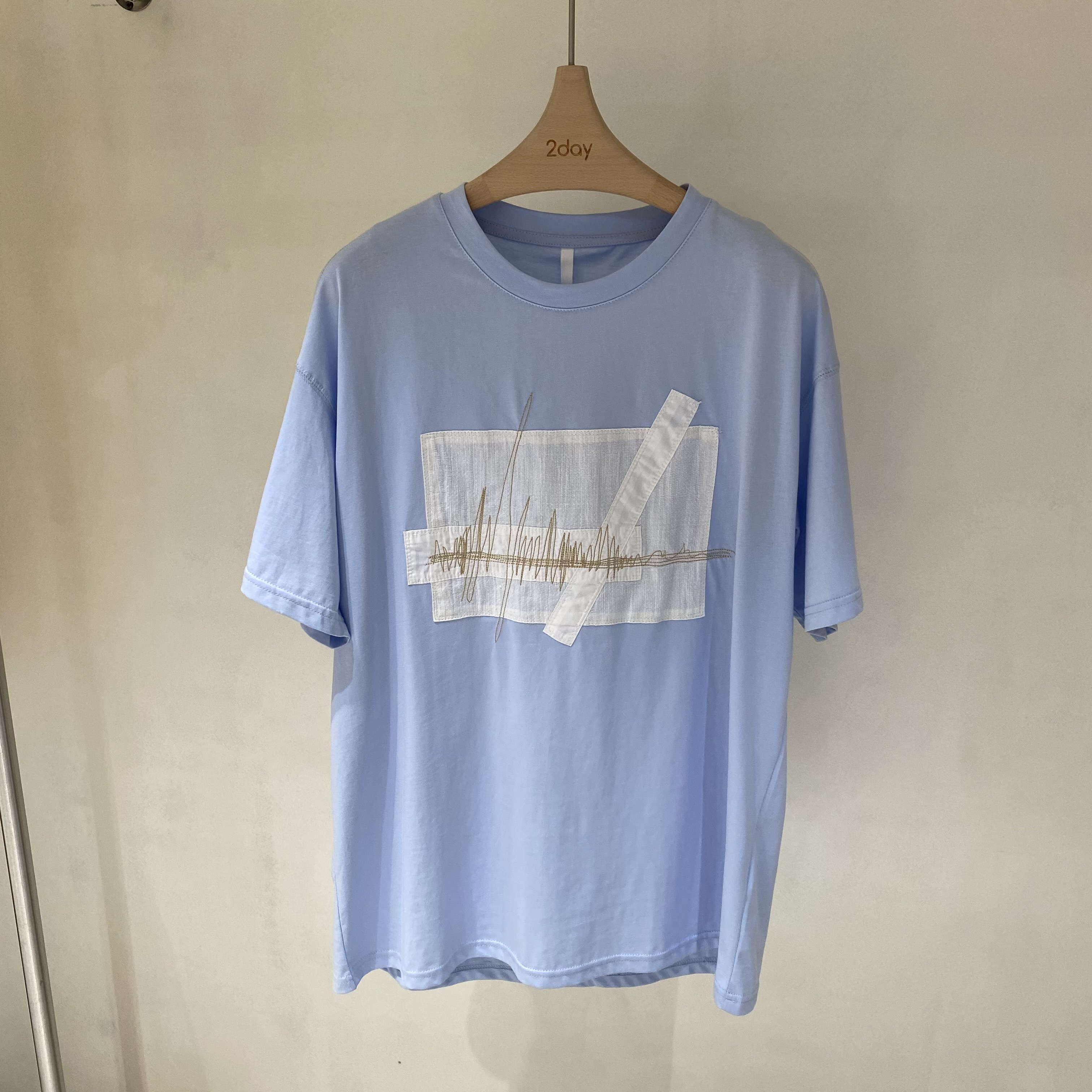 韓國2d新款刺繡曲線圖寬松韓範百搭chic短袖T恤上衣女21060306