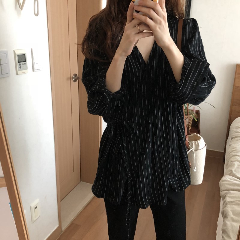 春季新款ins復古波點一片式系帶長袖V領襯衫女設計感小眾心機上衣21062205