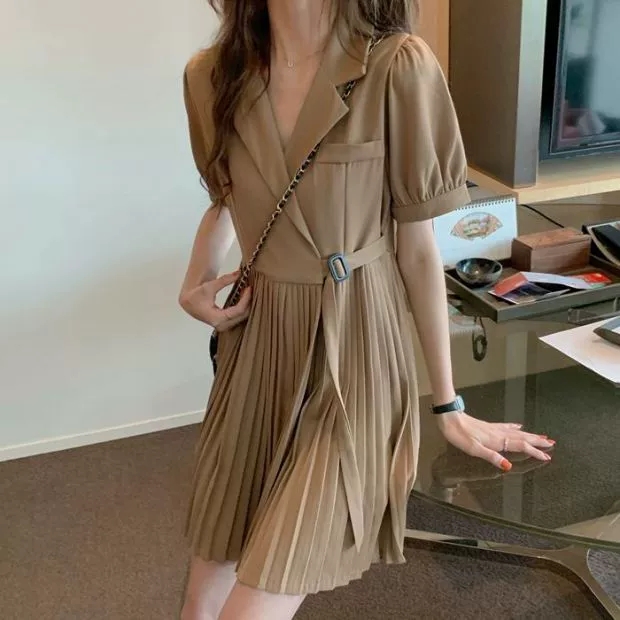 夏季復古西裝領綁帶收腰連衣裙新款設計感百褶裙子女學生韓版21070304