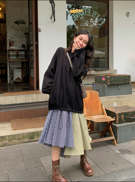 任小藝長款衛衣裙女新款赫本風法式高級感拼接假兩件連衣裙22021704