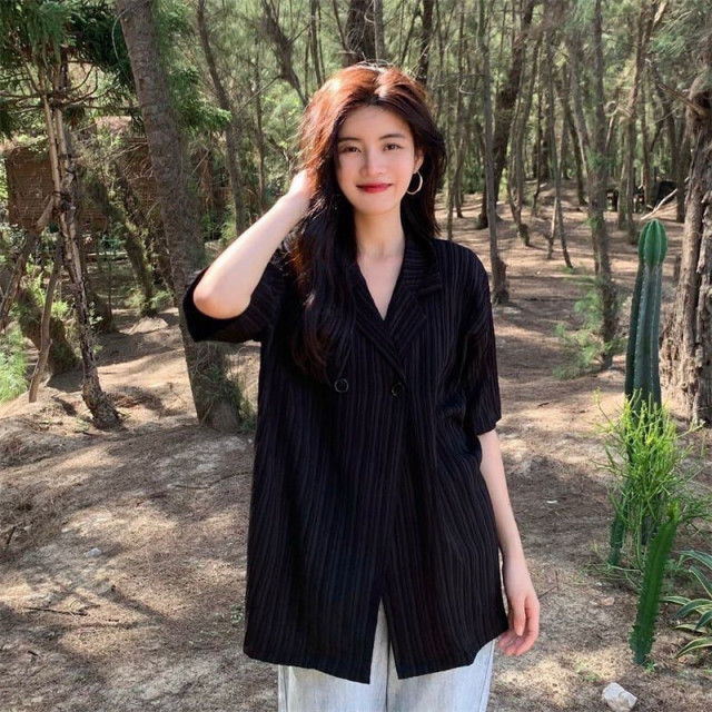 白色襯衫女夏慵懶短袖純欲風別緻上衣薄款設計感小眾復古港風襯衣22062203