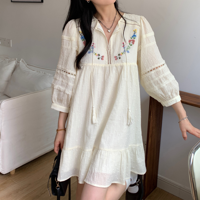 重工刺繡碎花度假連衣裙女荷葉邊燈籠袖娃娃裙夏向23053005